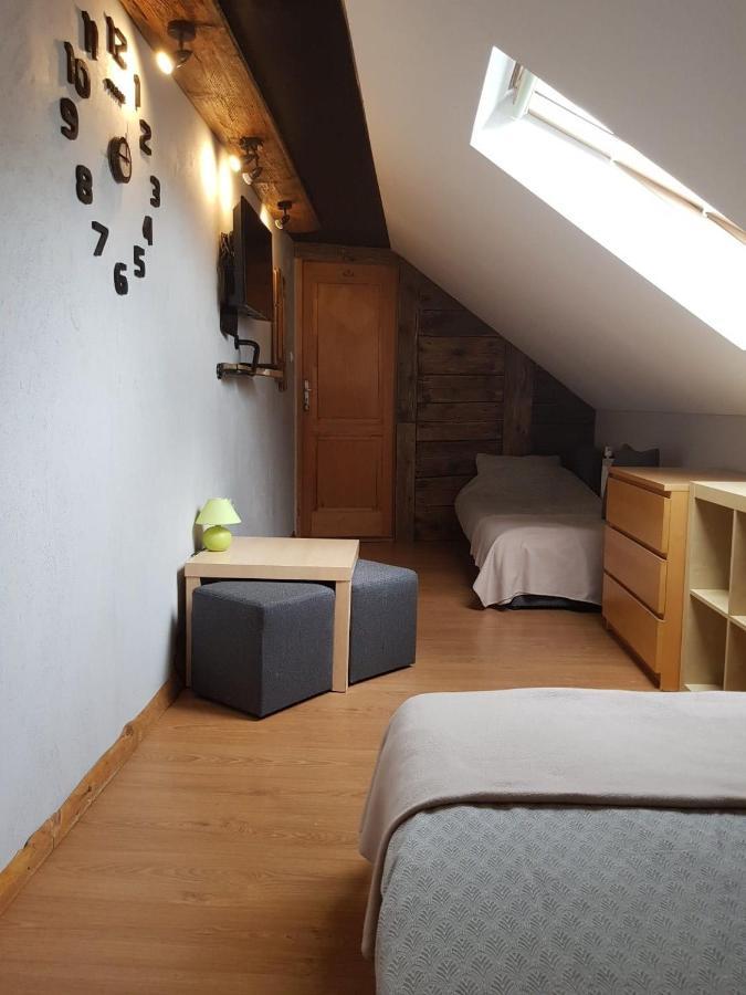 Na Stawach Guest House Stryszow Екстериор снимка