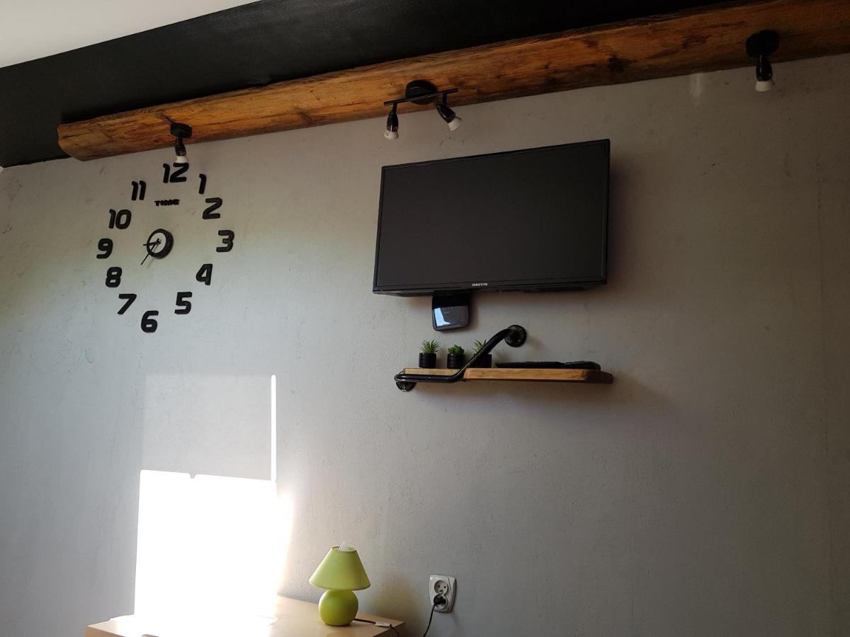 Na Stawach Guest House Stryszow Екстериор снимка