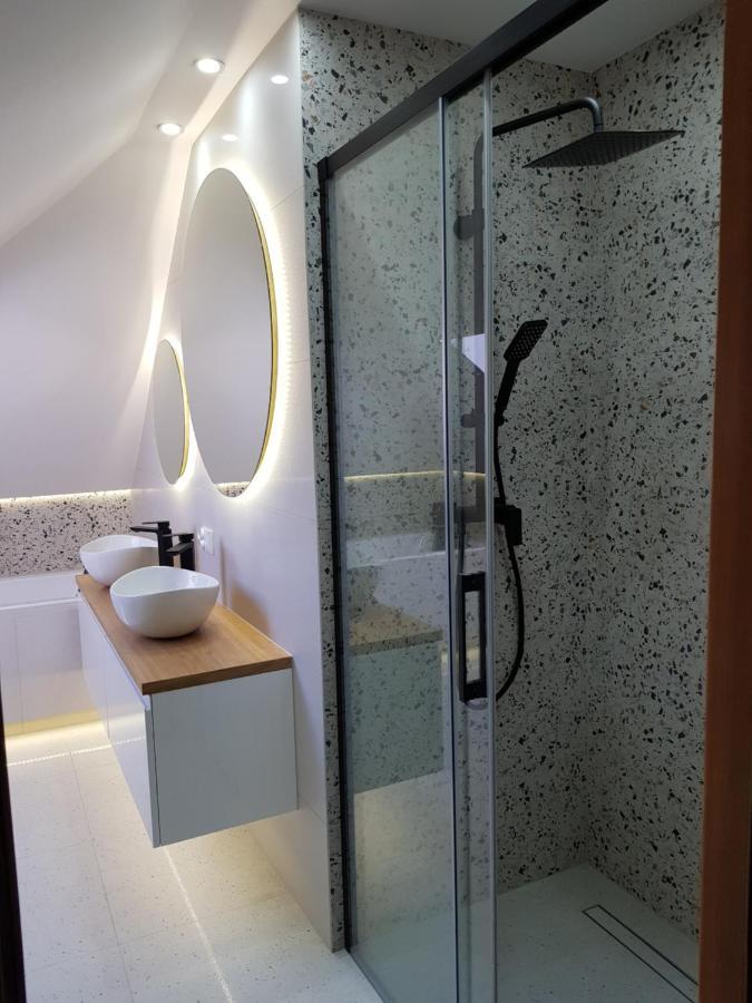 Na Stawach Guest House Stryszow Екстериор снимка