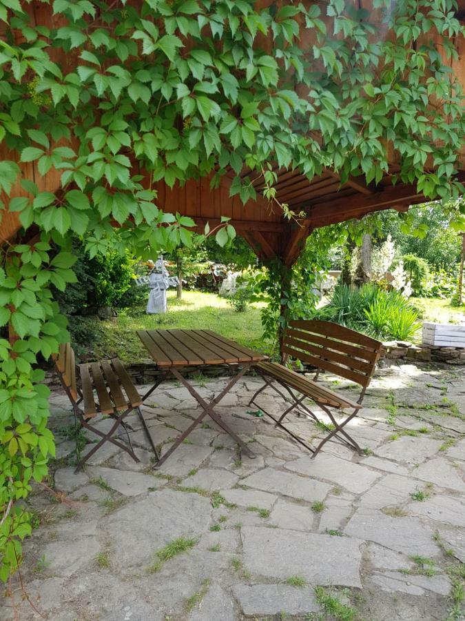 Na Stawach Guest House Stryszow Екстериор снимка